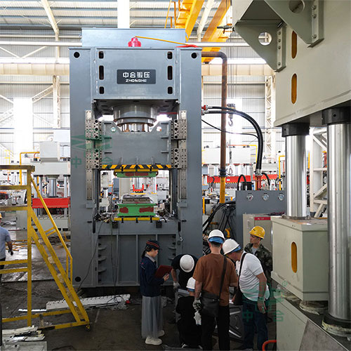 800吨BDF不锈钢水箱板液压机